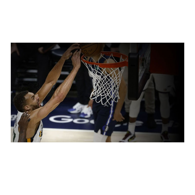 Jazz porazil Mavericks, aby uvedl sérii, zkazit se do Doncic